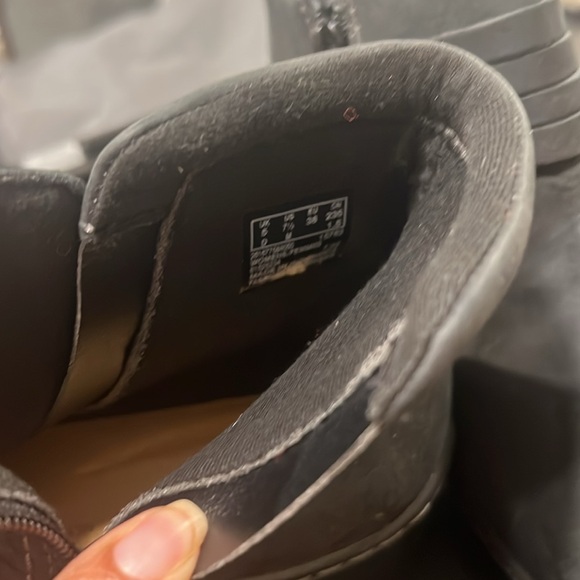 CLARKS Women's Cora Derby Ruched Black Side Zip Booties - Picture 8 of 9